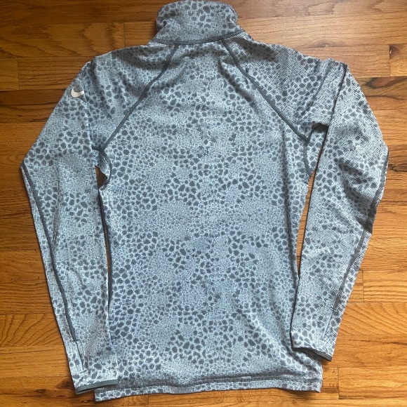 Women’s small Nike Pro DRI-FIT jacket - Picture 2 of 6